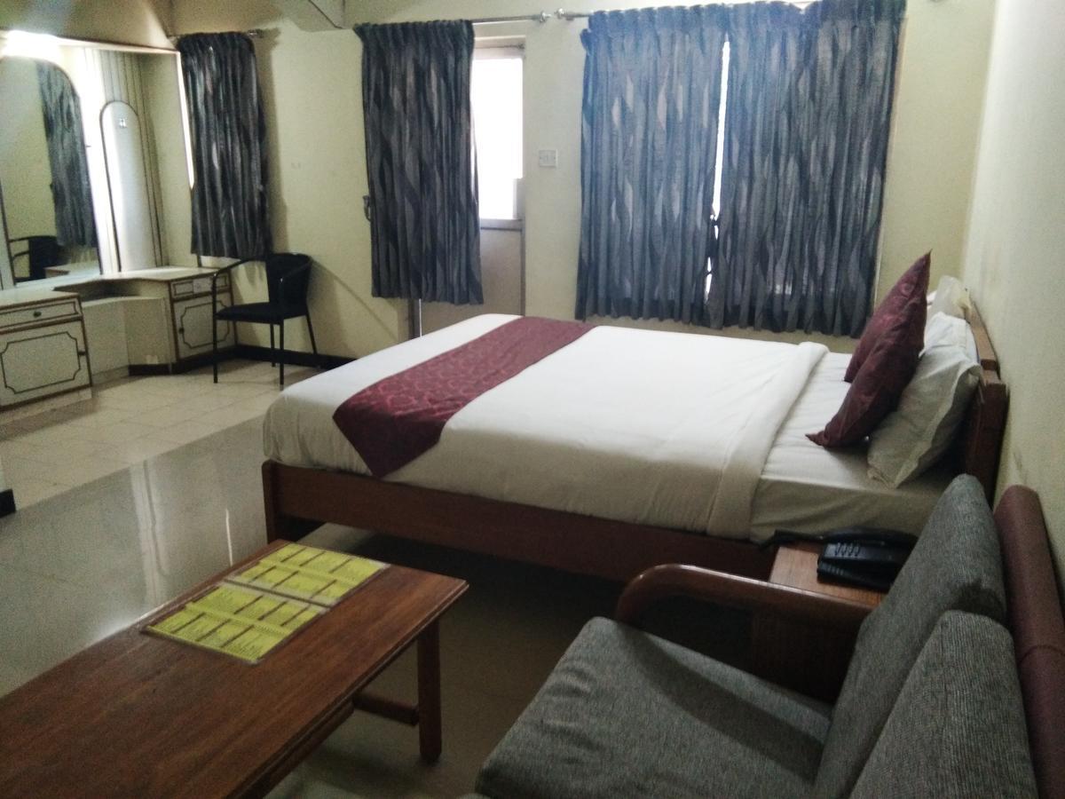Hotel Jaysanthi Udagamandalam Exterior foto
